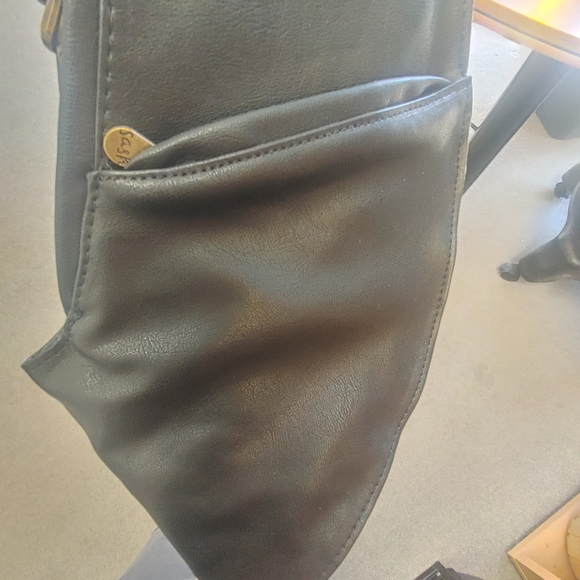 Sash Faux leather crossbody bag - Picture 5 of 6